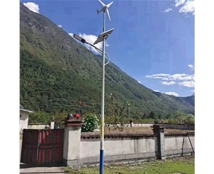 石嘴山壁挂太阳能路灯生产厂家